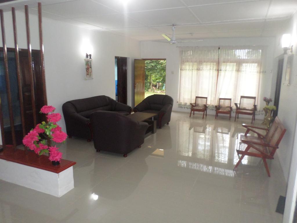 Grand Villa Mirissa Buitenkant foto