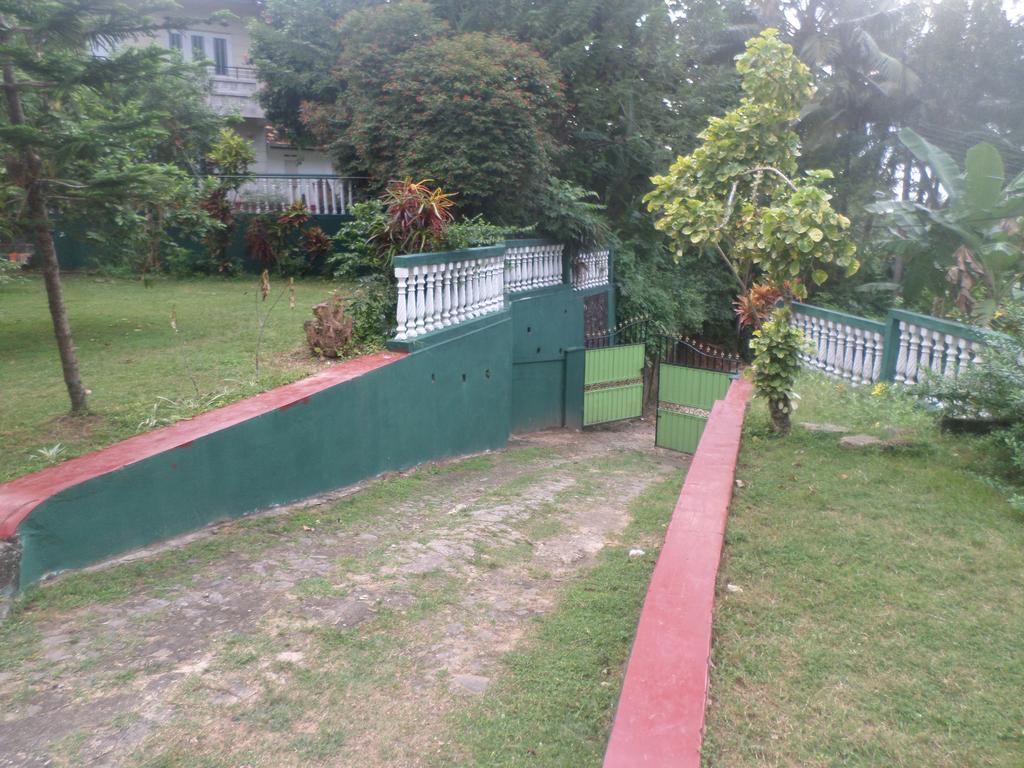 Grand Villa Mirissa Buitenkant foto